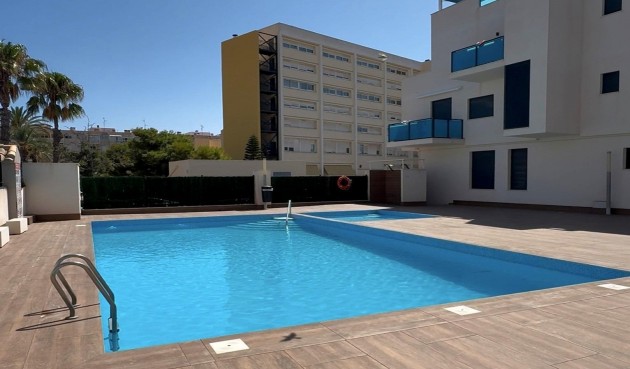 Återförsäljning - Apartment -
Torrevieja - Playa del Cura