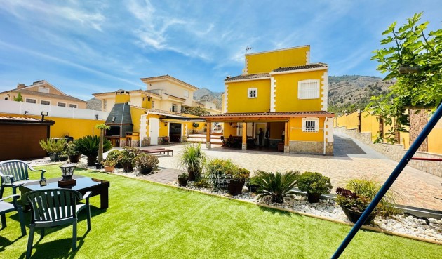 Återförsäljning - Villa -
Orihuela - Urb. Montepinar