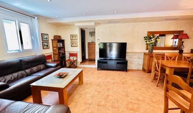 Återförsäljning - Villa -
Orihuela - Urb. Montepinar