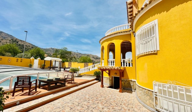 Återförsäljning - Villa -
Orihuela - Urb. Montepinar