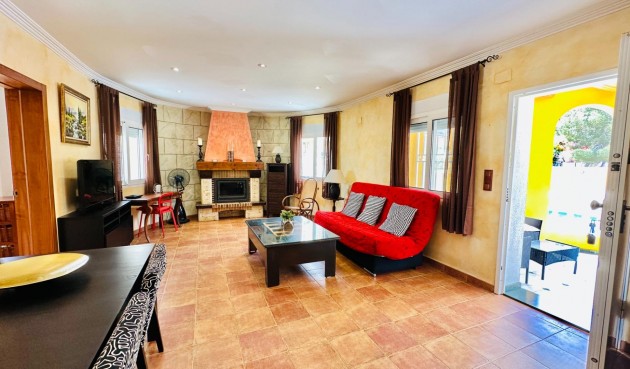 Återförsäljning - Villa -
Orihuela - Urb. Montepinar