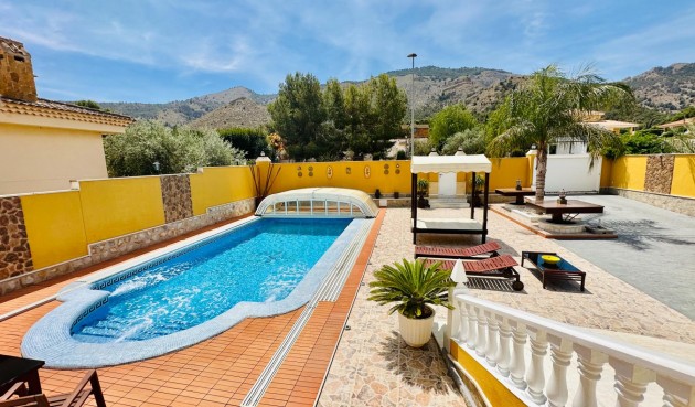 Återförsäljning - Villa -
Orihuela - Urb. Montepinar