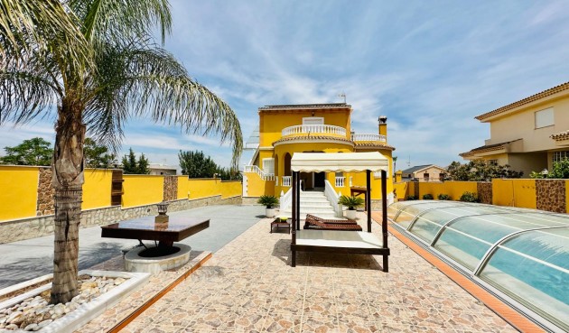 Återförsäljning - Villa -
Orihuela - Urb. Montepinar