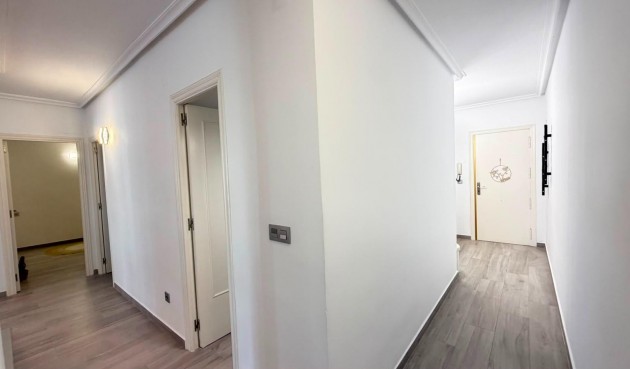 Brukt - Apartment -
Torrevieja - Centro - Muelle Pesquero