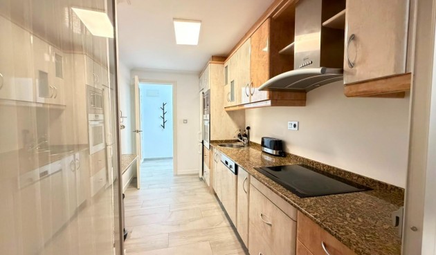 Brukt - Apartment -
Torrevieja - Centro - Muelle Pesquero