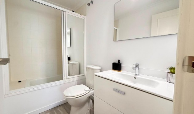 Brukt - Apartment -
Torrevieja - Centro - Muelle Pesquero