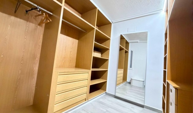 Brukt - Apartment -
Torrevieja - Centro - Muelle Pesquero