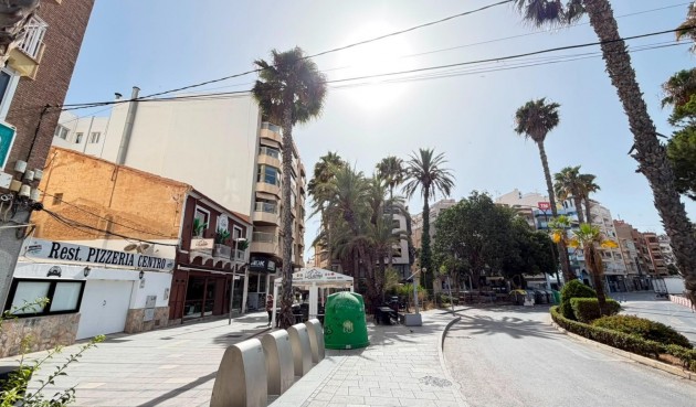 Brukt - Apartment -
Torrevieja - Centro - Muelle Pesquero