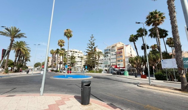 Brukt - Apartment -
Torrevieja - Centro - Muelle Pesquero