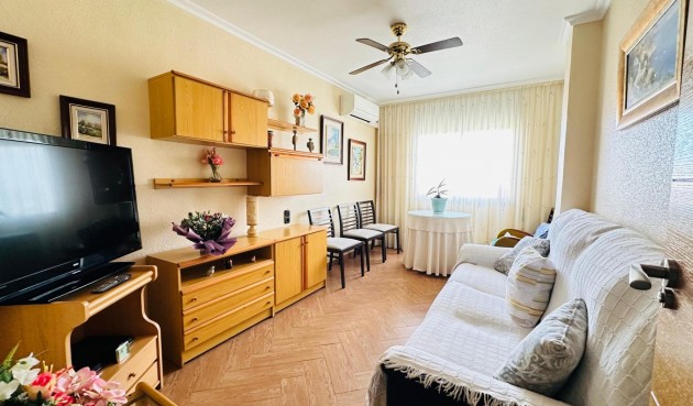 Resale - Apartment -
Torrevieja - Centro