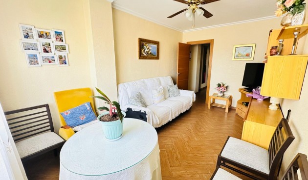 Resale - Apartment -
Torrevieja - Centro