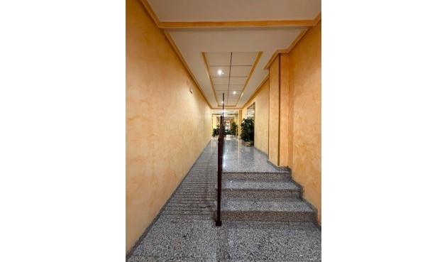 Resale - Apartment -
Torrevieja - Estacion De Autobuses
