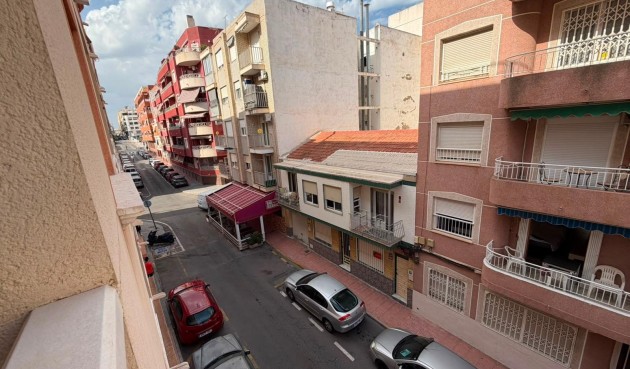 Resale - Apartment -
Torrevieja - Estacion De Autobuses