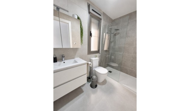 Resale - Villa -
San Miguel de Salinas - Inland