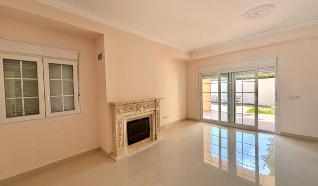 Reventa - Villa -
Cabo Roig - Costa Blanca