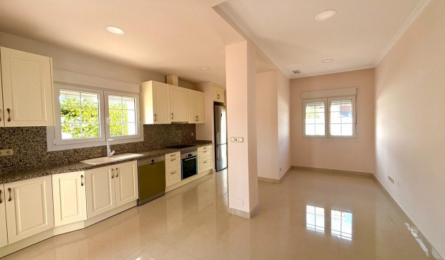 Reventa - Villa -
Cabo Roig - Costa Blanca