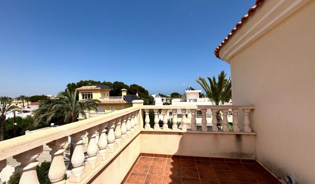 Reventa - Villa -
Cabo Roig - Costa Blanca