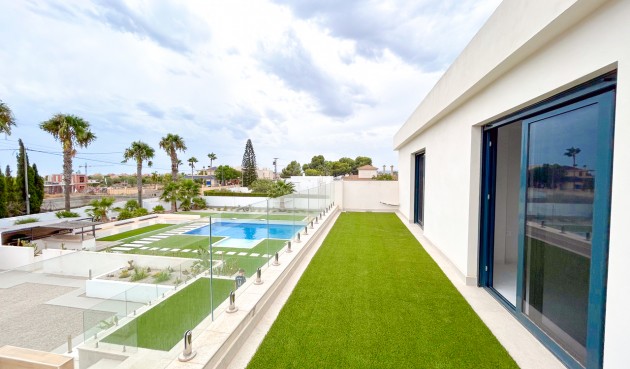 Resale - Villa -
Los Montesinos - Costa Blanca