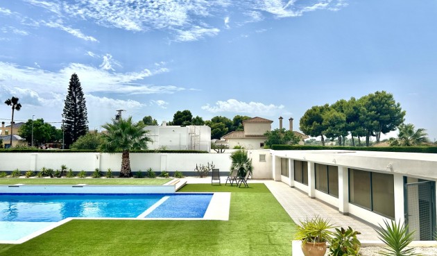 Resale - Villa -
Los Montesinos - Costa Blanca