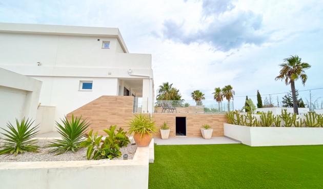 Resale - Villa -
Los Montesinos - Costa Blanca