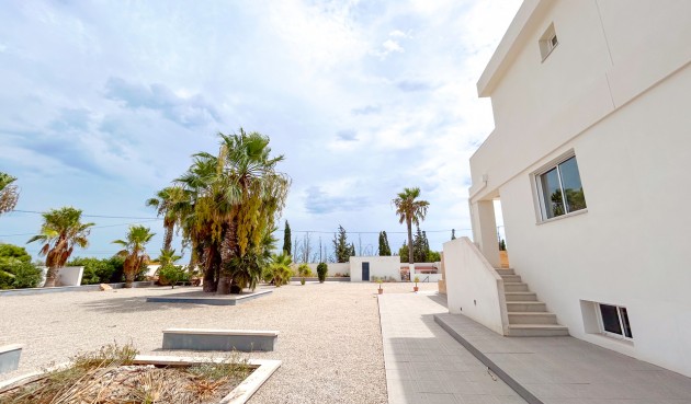 Resale - Villa -
Los Montesinos - Costa Blanca