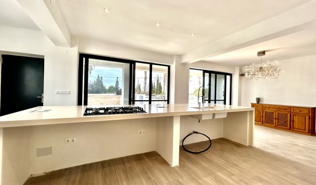 Resale - Villa -
Los Montesinos - Costa Blanca