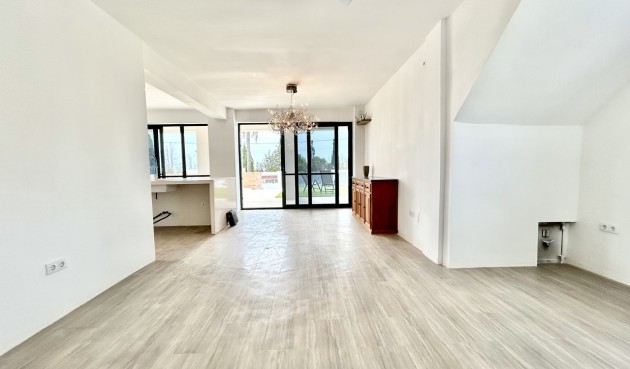 Resale - Villa -
Los Montesinos - Costa Blanca