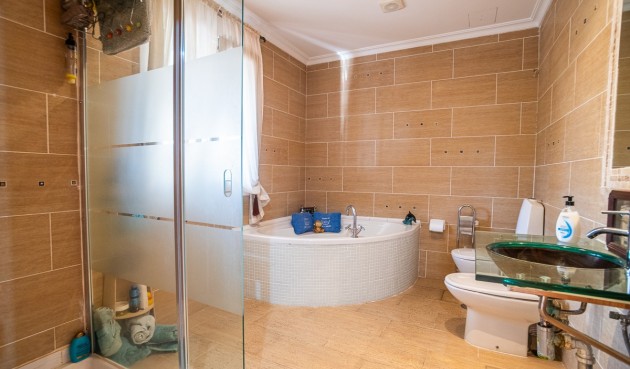 Resale - Villa -
Torrevieja - Costa Blanca