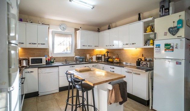 Resale - Villa -
Torrevieja - Costa Blanca