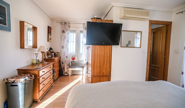 Resale - Villa -
Torrevieja - Costa Blanca
