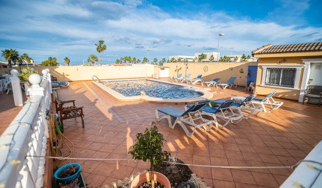 Resale - Villa -
Torrevieja - Costa Blanca