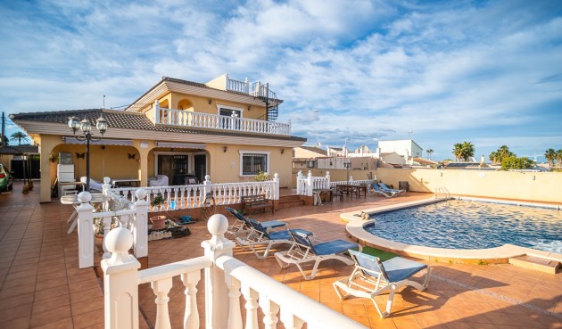 Resale - Villa -
Torrevieja - Costa Blanca