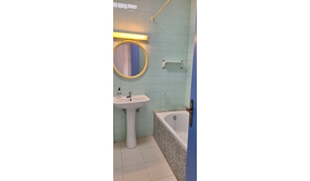 Resale - Apartment -
Murcia - Centro