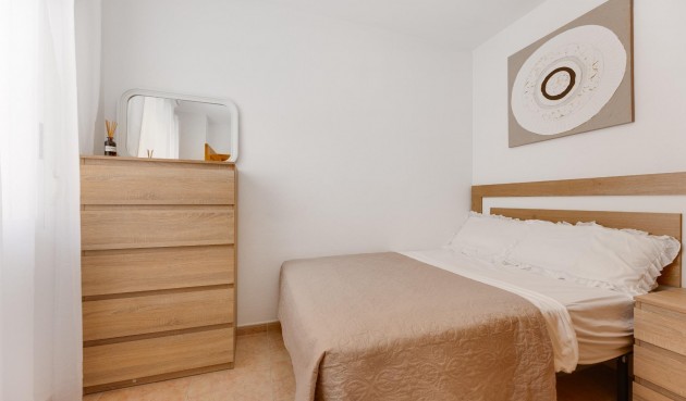 Resale - Apartment -
Torrevieja - Centro