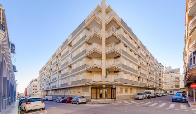 Resale - Apartment -
Torrevieja - Centro