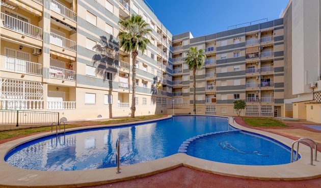 Resale - Apartment -
Torrevieja - Centro