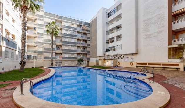Resale - Apartment -
Torrevieja - Centro