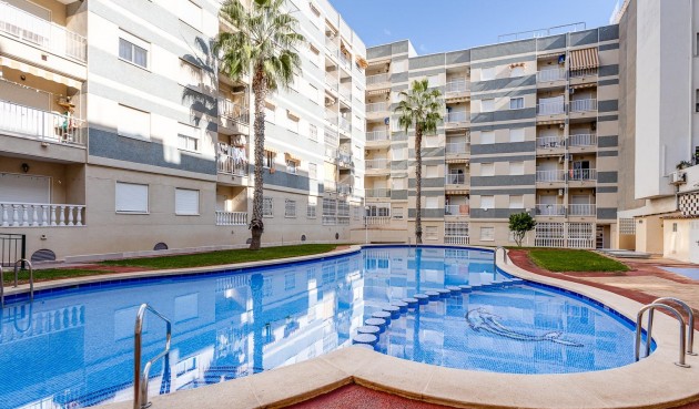 Resale - Apartment -
Torrevieja - Centro
