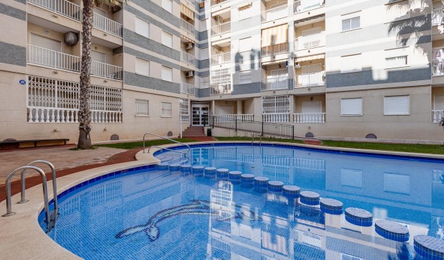 Resale - Apartment -
Torrevieja - Centro