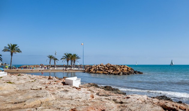 Resale - Apartment -
Torrevieja - Centro