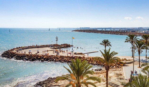 Resale - Apartment -
Torrevieja - Centro