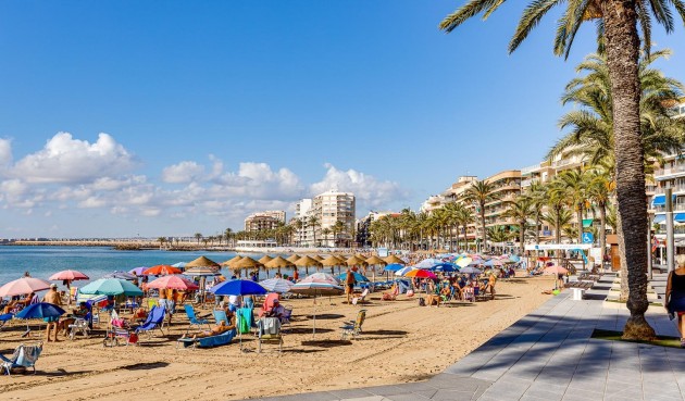 Resale - Apartment -
Torrevieja - Centro