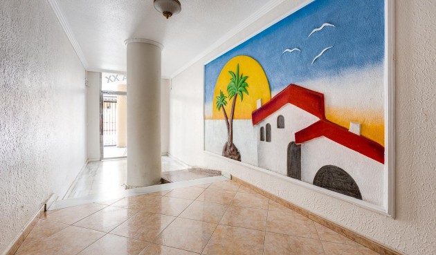 Resale - Apartment -
Torrevieja - Centro