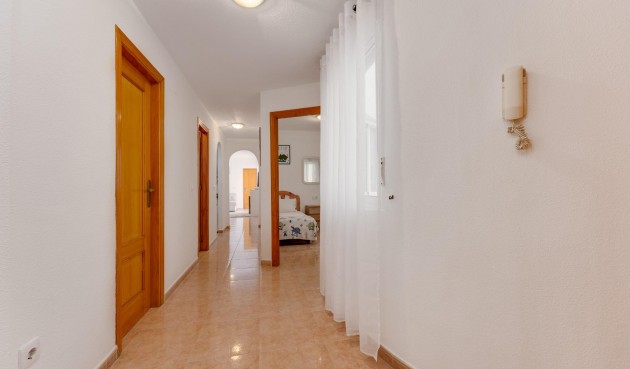 Resale - Apartment -
Torrevieja - Centro