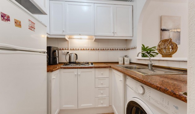 Resale - Apartment -
Torrevieja - Centro