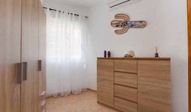 Resale - Apartment -
Torrevieja - Centro