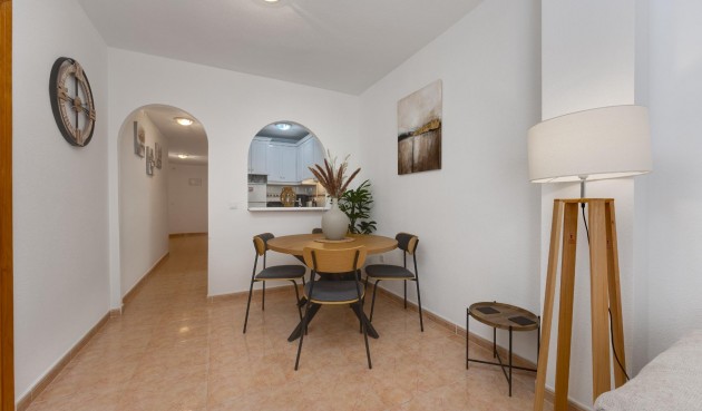 Resale - Apartment -
Torrevieja - Centro