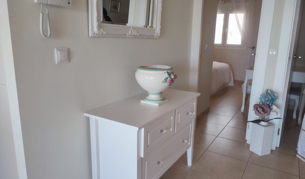Resale - Apartment -
Altaona Golf - Inland