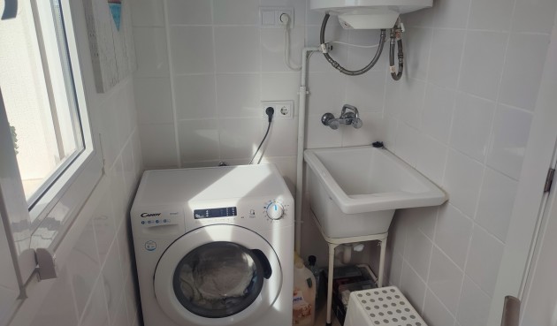 Resale - Apartment -
Altaona Golf - Inland