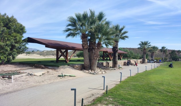 Resale - Apartment -
Altaona Golf - Inland